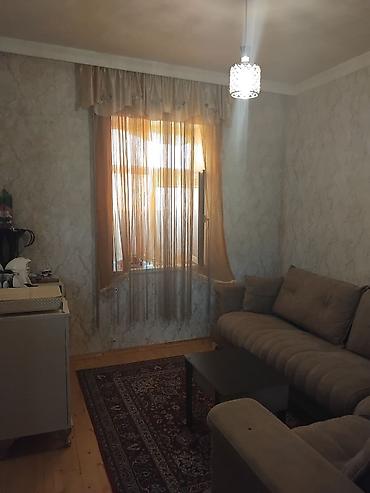 kirayə ev bine: Kirayə mənzil – tam mebelli və texnikalı - Plan: 2 otaq (yataq otağı — 4