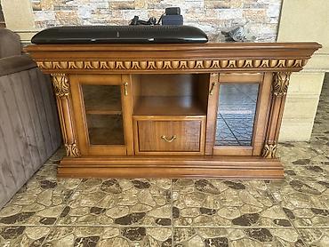 podstavka: Klassik üslubda taxta mebel dəsti - Material: keyfiyyətli massiv ağac — 1