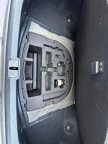 Lexus: Lexus ES: 2023 г., 2.5 л, Гибрид — 17