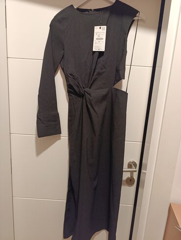 Haljine: Zara S (EU 36), bоја - Crna, Večernji, maturski, Drugi tip rukava — 2