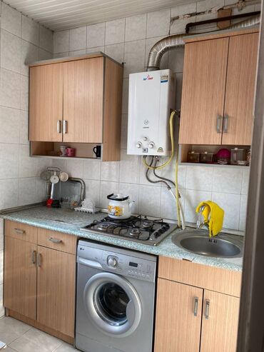 Uzunmüddətli kirayə mənzillər: Nəsimi rayonu Memar Əcəmi metrosunun yaxınlığında 5-çi mertebenin 4-cü — 6