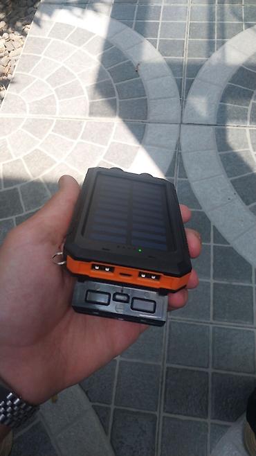 gunəş projektoru: Günəş enerjili powerbank – açıq hava və səyahət üçün Xüsusiyyətlər: - — 4