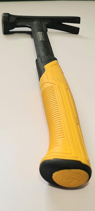 sajla: Potpuno nov čekić poznatog brenda DeWALT 14 oz (oko 400 g) težina — 3