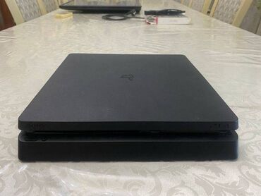 playstation 3 б у: Пс4 в отличном состоянии не шумит не греется 2 геймпада не залипают