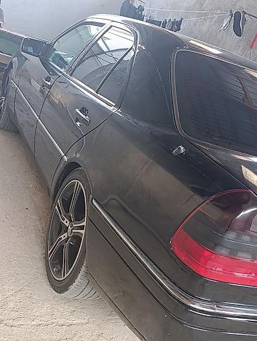 w202 duman: Mercedes-Benz C280 (W202), qara rəng. - Benzin mühərriki, arxa — 5