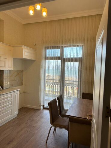 Uzunmüddətli kirayə mənzillər: Sumqayıt,Bulvar,Kristal Abşeron 3 yaşayış kompleksində,10 — 7