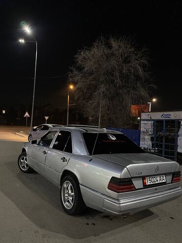 Mercedes-Benz W124: 1991 г., 2 л, Механика, Бензин, Седан