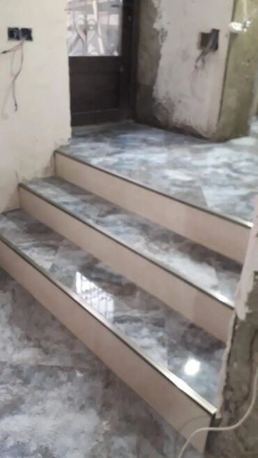 Plitə işləri: Kafel–metlax, keramaqranit və suvaq ustası Xidmətlər: - Hamam, mətbəx — 4