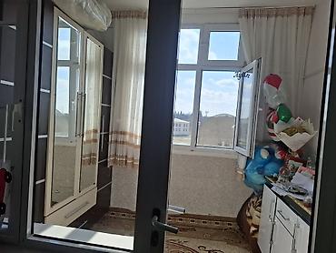 ramana qesebesi heyet evleri: 2 otaqlı 2 balkonlu orta bulok məkdəbə diger iyaşe abyeklere yaxin — 4