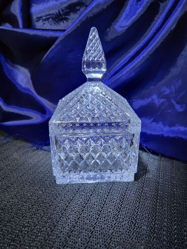 Ostalo posuđe: Bombonijera vintaz,nova pun rad staklena. Bombonijera,posuda za — 1