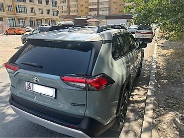 Toyota: Toyota RAV4: 2019 г., 2.5 л, Автомат, Кроссовер — 3