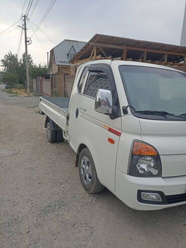 задняя крышка санта фе 2023: Hyundai Porter: 2018 г., 2.5 л, Автоматтык, Дизель, Седан