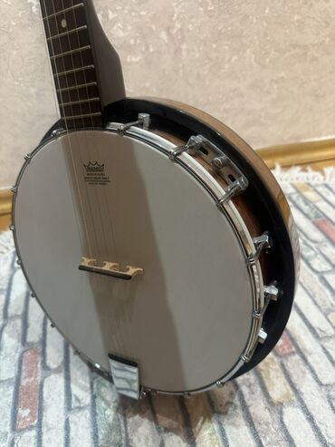 Saz: 5 simli banjo Çox az istifadə olunub yeni kimidir. Piano alacam deyə — 2