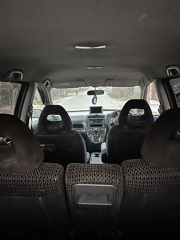 step vagon: Honda Stream: 2002 г., 0.2 л, Автомат, Бензин, Минивэн — 9