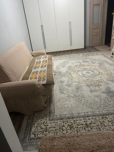 суточный квартира рабочий городок: 1 бөлмө, Риелтор, Чогуу жашоосу жок, Толугу менен эмереги бар