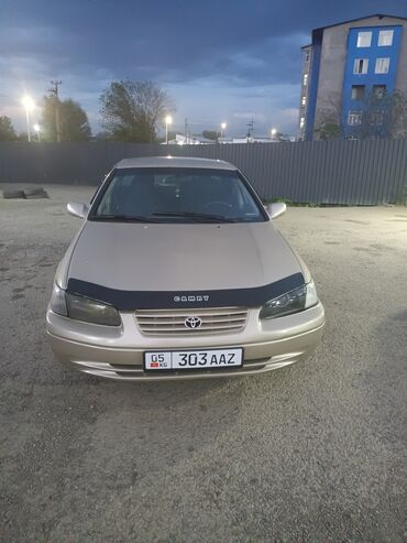 Toyota: Toyota Camry: 1997 г., 2.2 л, Механика, Бензин, Седан