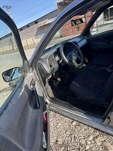 Volkswagen: Volkswagen Passat Variant: 1989 г., 1.8 л, Механика, Бензин, Универсал — 5