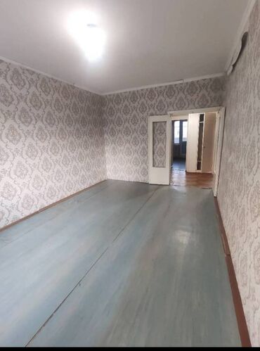 квартира за 10 тысяч в месяц: 2 комнаты, 50 м², 105 серия, 5 этаж, Старый ремонт
