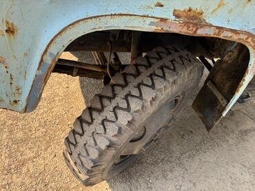 Yük maşınları: Yük maşını – GAZ (kabinə və ön hissə klassik GAZ-53/52 tipli), arxa — 18