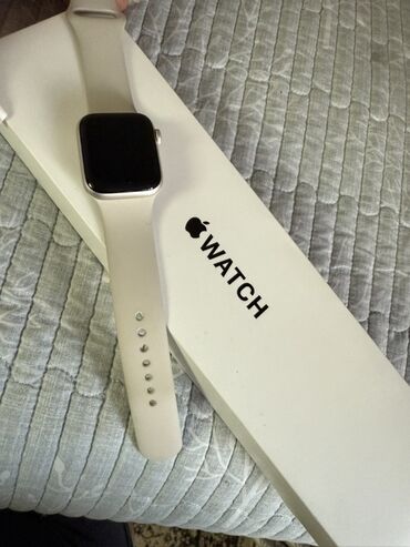 пошиф чехлов: Умные часы Apple Watch SE 2 поколения 40 с корпусом серебристого