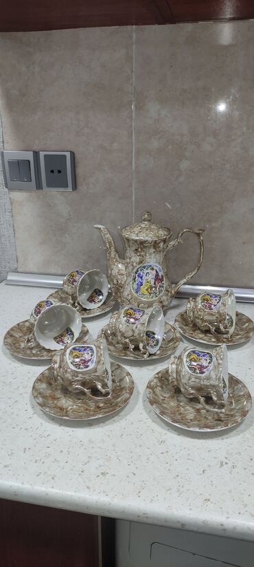 qab qaçaq: Çay dəsti
