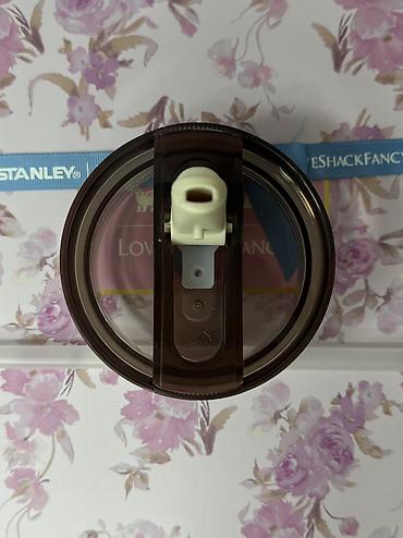 Другие комплектующие: Термокружка Stanley The Quencher H2.0 Tumbler, 40 oz (1,18 л) Топовые at lalafo.kg — 30 Другие комплектующие: Термокружка Stanley The Quencher H2.0 Tumbler, 40 oz (1,18 л) Топовые — 30