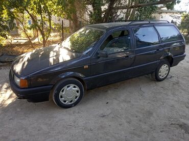 чехол для документов: Volkswagen Passat: 1991 г., 2 л, Механика, Бензин, Универсал
