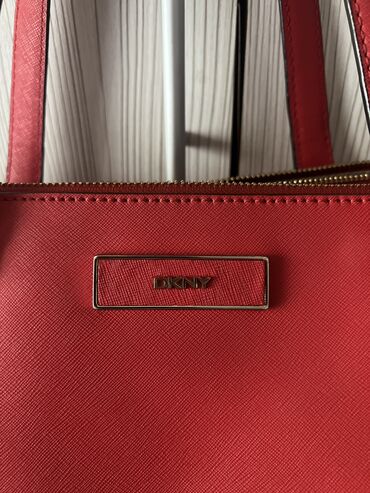 Сумки: Срочно ОРИГИНАЛ DKNY Tote Red Bag ( кожаная ) В отличном состоянии (