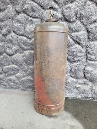 газовый печь: Газовый баллон 50 литров, нерабочий вентиль. Военно антоновка, либо