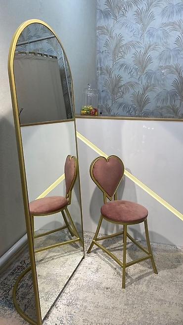 perde yuma: Güzgü Döşəmə üstü, Hamam üçün, Çərçivə ilə — 3