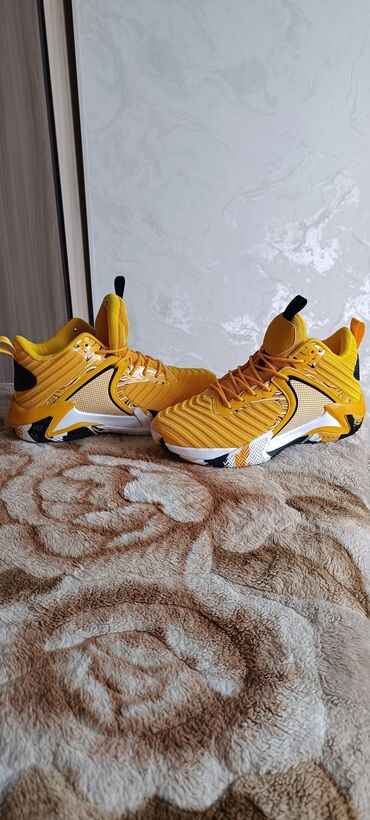 Кроссовки и спортивная обувь: Кроссовки спортивные, ярко‑желтые - Дизайн: динамичный — 3