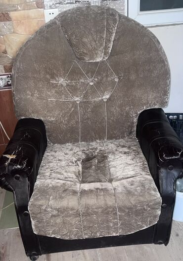 say tədris mərkəzi: İşlənmiş, Kreslo, Parça, Kredit yoxdur, Çatdırılma yoxdur