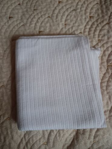 Hicab şalı Ağ rəngli, incə şaquli zolaqlı parça - Material: yumşaq