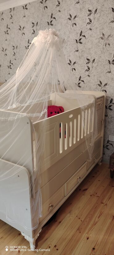 Beşiklər: Oğlan və qız üçün, Dördbucaq, Beşik, Dəstsiz, Matras ilə, Yellənmə mexanizmsiz — 2