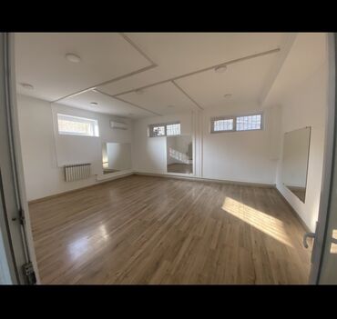 Офисы: Продаю Офис 200 м², С ремонтом, Без мебели, Многоэтажное здание, Цокольный этаж этаж — 5