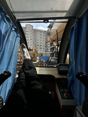 prima construction: Стрела 90 м, 150 т — 2