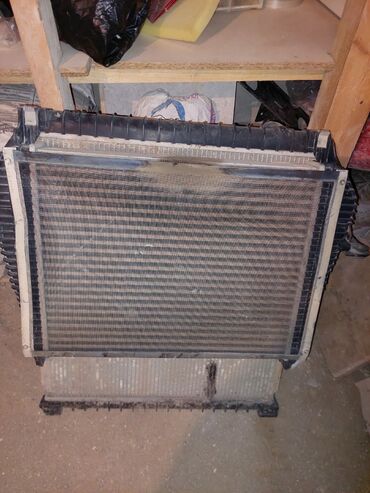 mercedes radiator: Mühərrik soyutma radiatorları