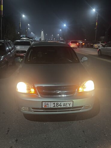 машина в бишкеке: Chevrolet Lacetti: 2004 г., 1.6 л, Механика, Газ, Седан