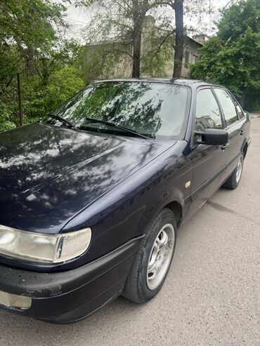passat sedan: Volkswagen Passat: 1995 г., 1.8 л, Механика, Бензин, Седан