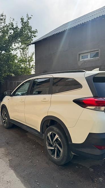 Toyota: Toyota Rush: 2021 г., 1.5 л, Автомат, Бензин, Кроссовер — 6