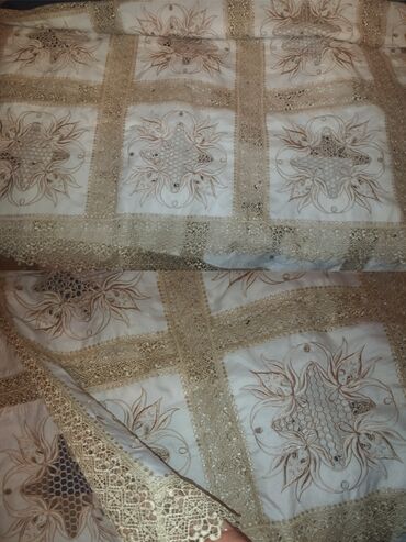 Balışlar, yastıqlar: Dekorativ İşlənmiş Yastıq, Ünvandan götürmə, Ödənişli çatdırılma, Rayonlara çatdırılma — 14