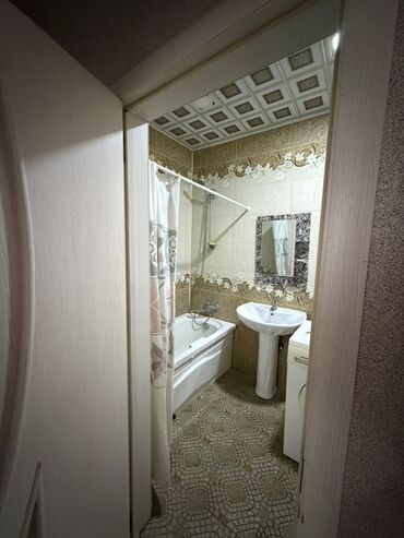 Dizayn, layihə: 2 otaqlı mənzil interyerinin təqdimatı - Zövqlü dizaynlı dəhliz — 4