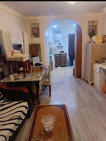 sebail: 2 otaqlı mənzil – studiya tipli zal və mətbəx, ayrıca yataq otağı və — 2