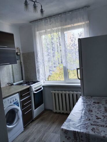 снять квартиру на долгий срок в бишкеке ок: 3 бөлмө, Кыймылсыз мүлк агенттиги, Чогуу жашоосу жок, Жарым -жартылай эмереги бар