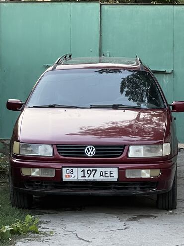 чехлы для автомашины: Volkswagen Passat: 1995 г., 2 л, Механика, Бензин, Универсал