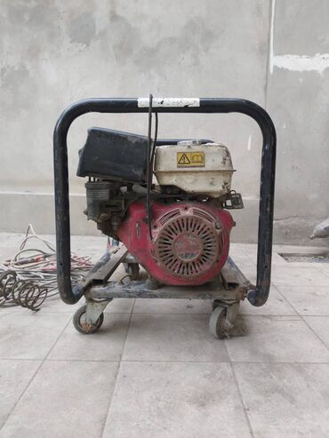 benzin generator: Benzin Generator Ünvandan götürmə