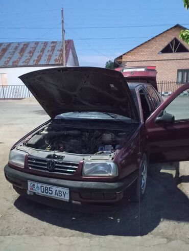 ремонт автомат: Volkswagen Vento: 1992 г., 1.8 л, Механика, Бензин, Седан