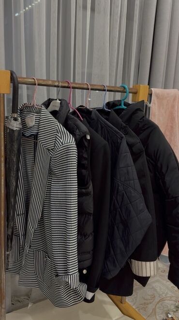 платье на той: Комплект верхней одежды и жакетов - Полосатый жакет PIZARA