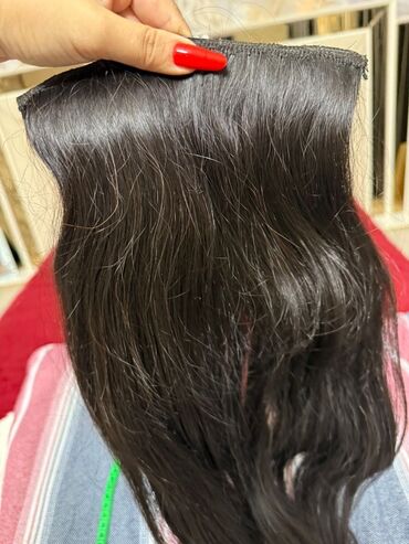 Təbii saçlar, pariklər: Qaynaq saçlar, Təbii — 3