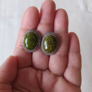 Zərgərlik dəstləri: Dəstə daxildir: Üzük, Sırğa -da lalafo.az — 13 Zərgərlik dəstləri: Dəstə daxildir: Üzük, Sırğa — 13